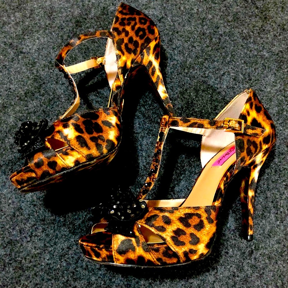 COPY - One of a kind Betsey Johnson Leopard animal print heels! 7.5
